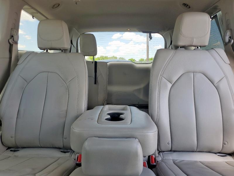 2C4RC1BG2HR560800 - 2017 CHRYSLER PACIFICA TOURING L TAN photo 10