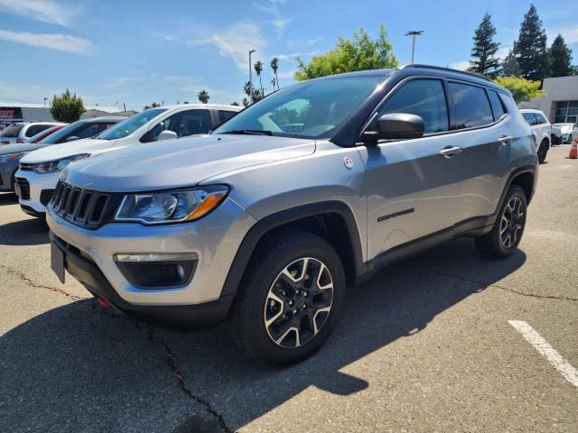 3C4NJDDBXKT780391 - 2019 JEEP COMPASS TRAILHAWK GRAY photo 2