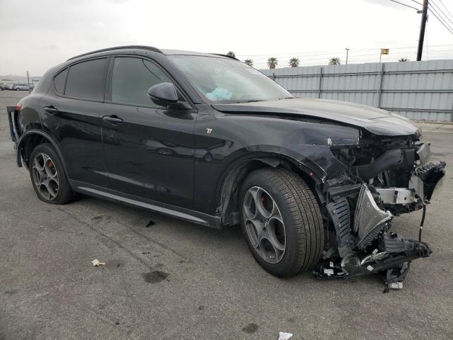 ZASPAKBN8N7D29860 - 2022 ALFA ROMEO STELVIO TI BLACK photo 4