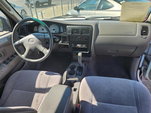 5TEGN92N92Z898646 - 2002 TOYOTA TACOMA DOUBLE CAB PRERUNNER WHITE photo 9