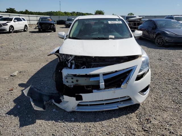 3N1CN7AP4JL868044 - 2018 NISSAN VERSA S WHITE photo 5