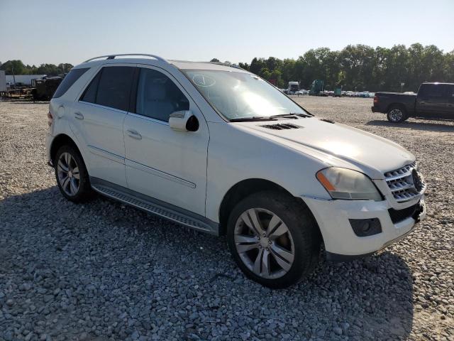 4JGBB8GB8AA572739 - 2010 MERCEDES-BENZ ML 350 4MATIC WHITE photo 4