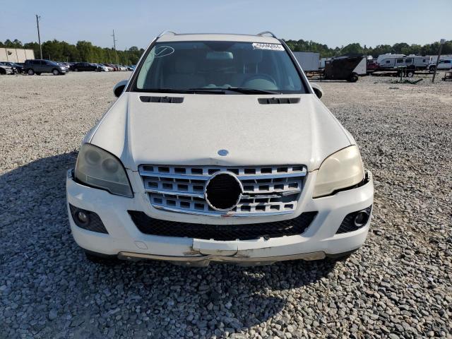 4JGBB8GB8AA572739 - 2010 MERCEDES-BENZ ML 350 4MATIC WHITE photo 5