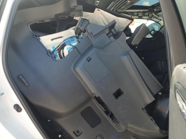 5TDGZRBHXNS564920 - 2022 TOYOTA HIGHLANDER XLE WHITE photo 11