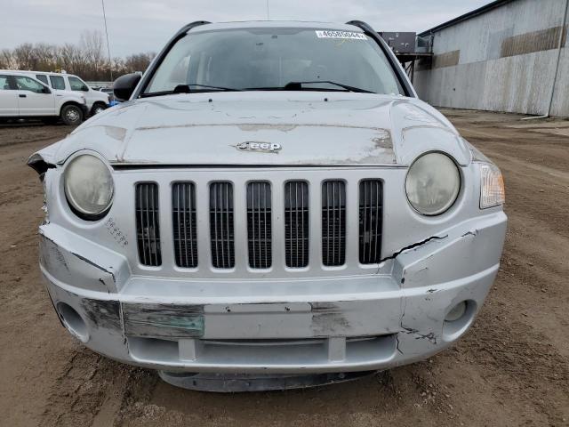 1J8FF47WX7D177306 - 2007 JEEP COMPASS SILVER photo 5