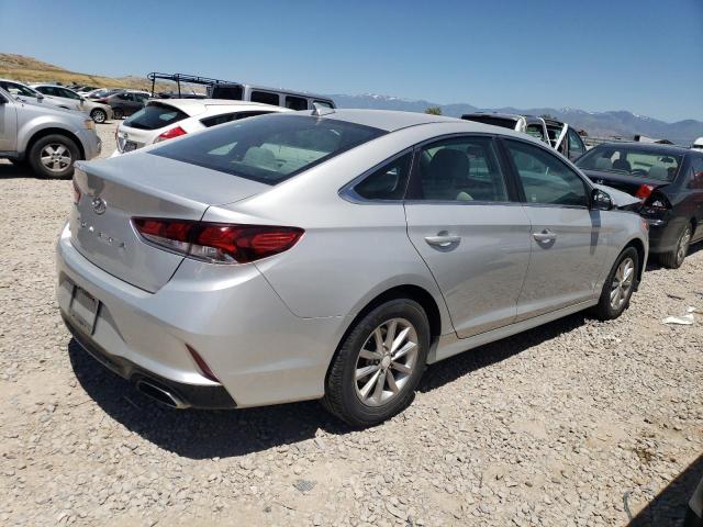 5NPE24AF4KH765938 - 2019 HYUNDAI SONATA SE SILVER photo 3