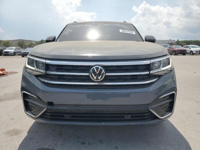 1V26E2CA7LC232687 - 2020 VOLKSWAGEN ATLAS CROS SE Серый фото 5