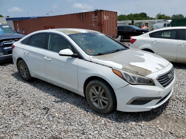 5NPE24AF2FH008428 - 2015 HYUNDAI SONATA SE WHITE photo 4