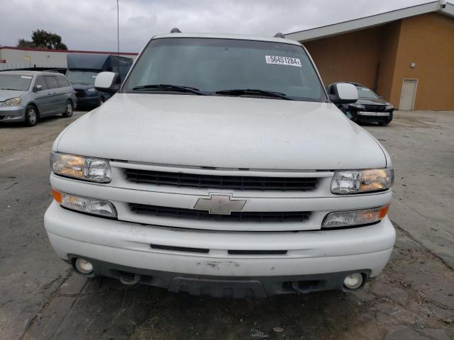 3GNFK16T21G260285 - 2001 CHEVROLET SUBURBAN K1500 WHITE photo 5