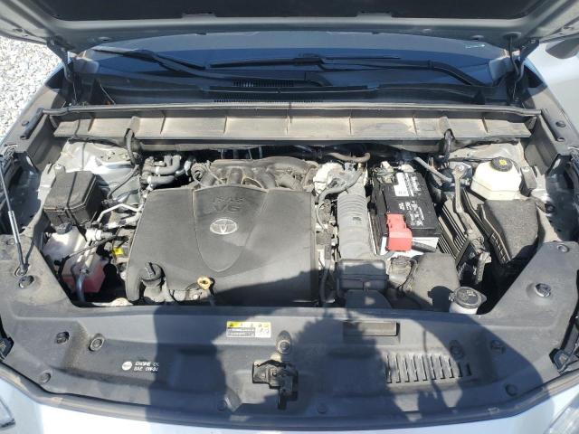 5TDGZRAHXMS034396 - 2021 TOYOTA HIGHLANDER XLE SILVER photo 12