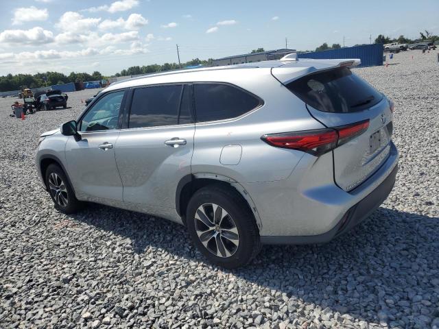 5TDGZRAHXMS034396 - 2021 TOYOTA HIGHLANDER XLE SILVER photo 2