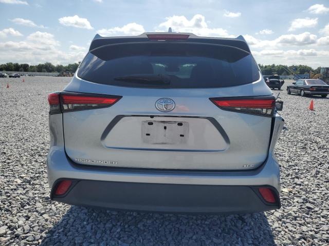 5TDGZRAHXMS034396 - 2021 TOYOTA HIGHLANDER XLE SILVER photo 6