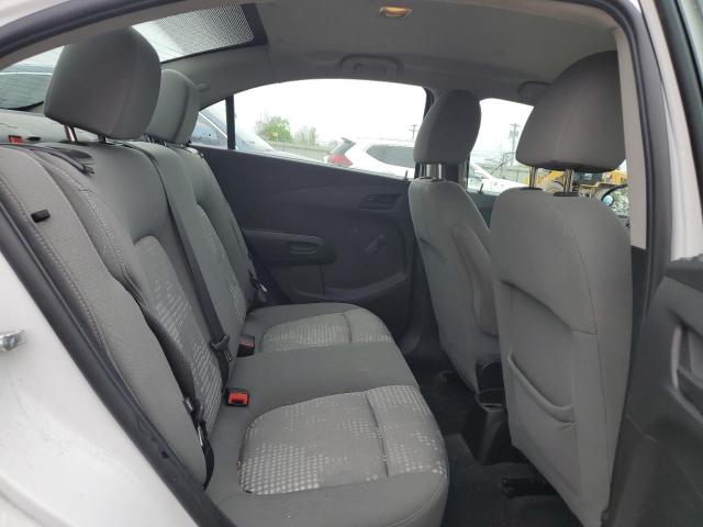 1G1JA5SG5J4135390 - 2018 CHEVROLET SONIC LS თეთრი ფოტო 10