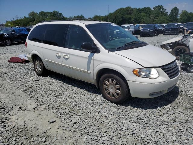 2A4GP54L56R859251 - 2006 CHRYSLER TOWN & COU TOURING WHITE photo 4