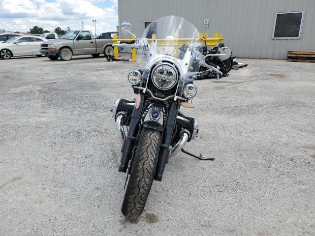 WB10L2307M6E11610 - 2021 BMW R18 CLASSIC BLACK photo 2