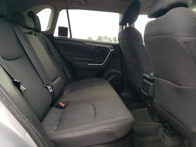 4T3LWRFV6MU045710 - 2021 TOYOTA RAV4 LE 银色 照片 11