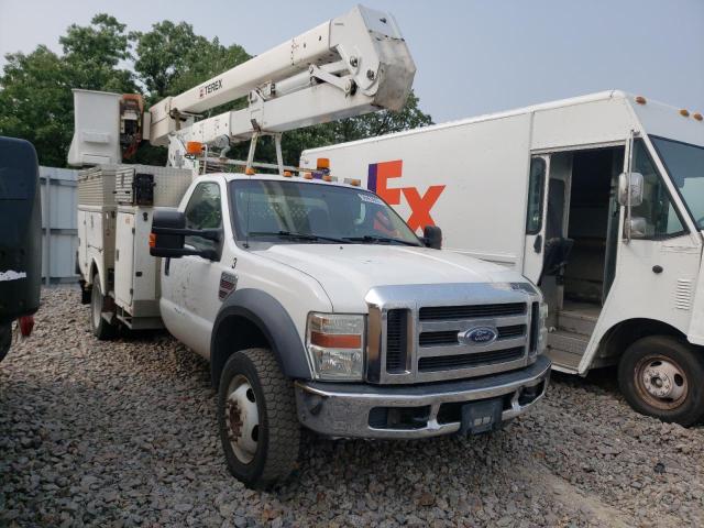 1FDAF57R38EA70395 - 2008 FORD F550 SUPER DUTY WHITE photo 4