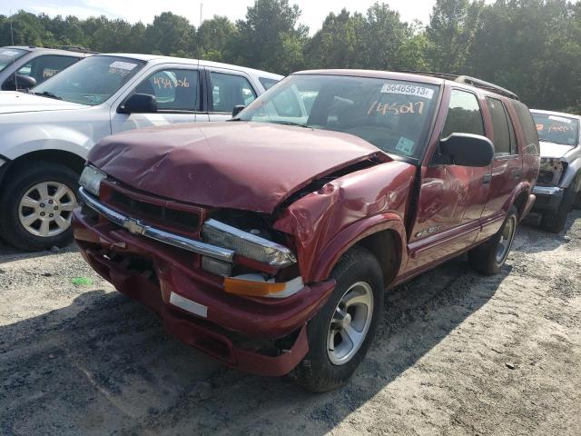 1GNCS13W02K145017 - 2002 CHEVROLET BLAZER RED photo 1