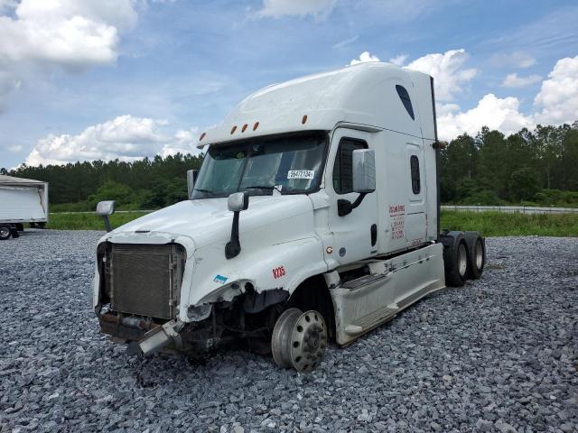 1FUJGLD55GLHA8235 - 2016 FREIGHTLINER CASCADIA 1 WHITE photo 2