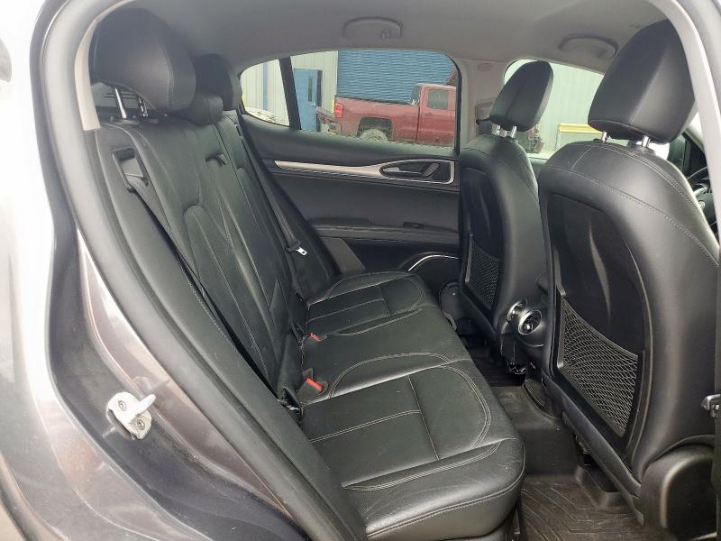 ZASFAKPN4J7B72214 - 2018 ALFA ROMEO STELVIO SPORT ნაცრისფერი ფოტო 11