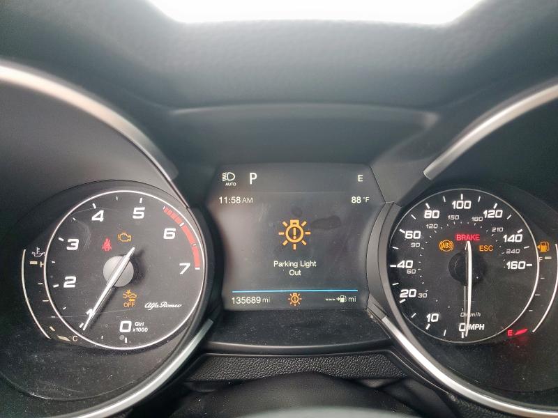 ZASFAKPN4J7B72214 - 2018 ALFA ROMEO STELVIO SPORT ნაცრისფერი ფოტო 9