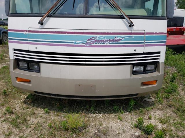 1GBLP37J5W3314554 - 1998 WINNEBAGO SUNCRUISER TWO TONE photo 7