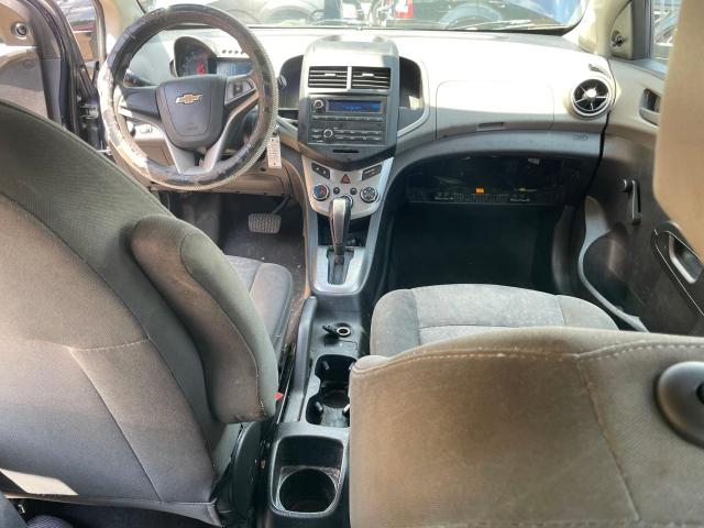 1G1JA6SH1F4168473 - 2015 CHEVROLET SONIC LS 紫色 照片 9