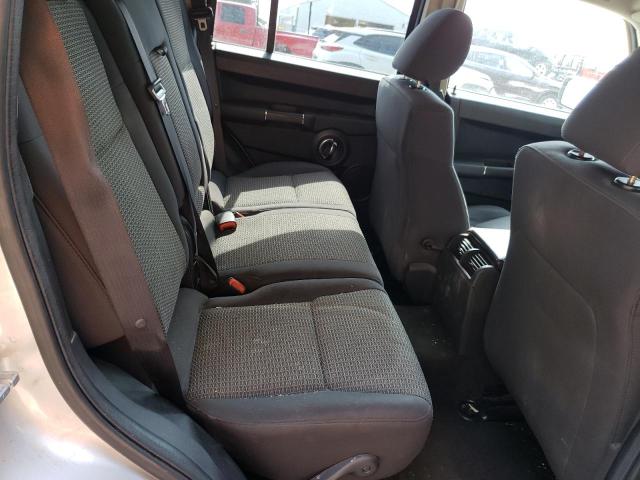 1J4RG4GKXAC148295 - 2010 JEEP COMMANDER SPORT Silber Foto 11