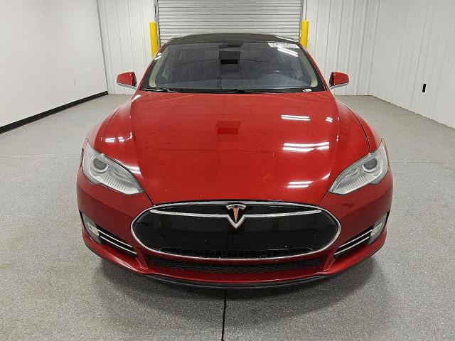 5YJSA1DN0DFP08368 - 2013 TESLA MODEL S RED photo 5