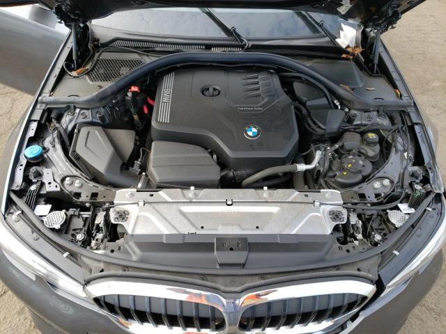 3MW5R7J01M8B83033 - 2021 BMW 330XI ნაცრისფერი ფოტო 11