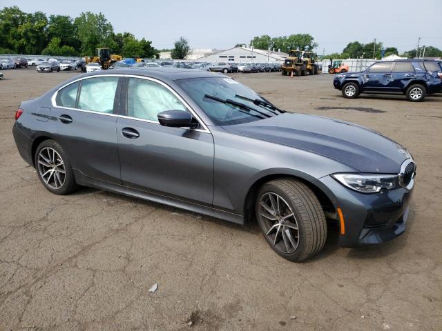 3MW5R7J01M8B83033 - 2021 BMW 330XI ნაცრისფერი ფოტო 4