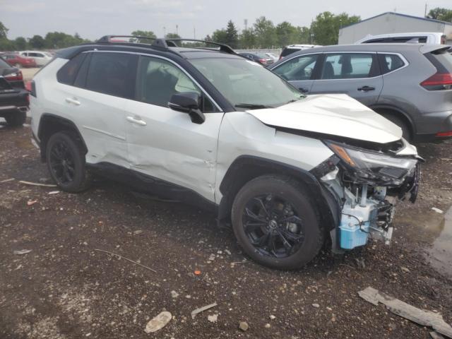 JTME6RFVXND534389 - 2022 TOYOTA RAV4 XSE WHITE photo 4