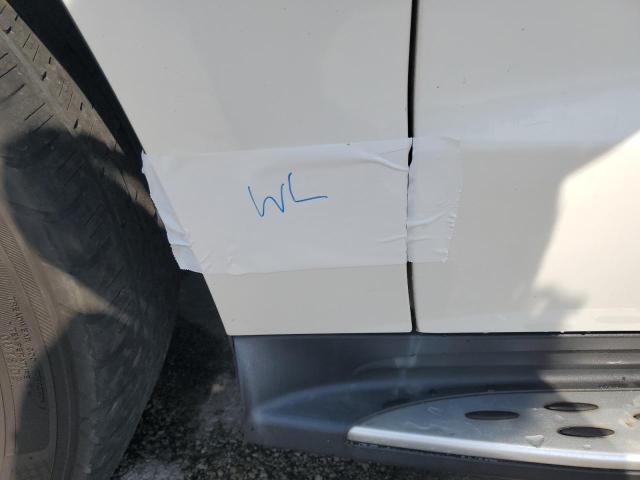 4JGDF6EE8FA519965 - 2015 MERCEDES-BENZ GL 450 4MATIC WHITE photo 13