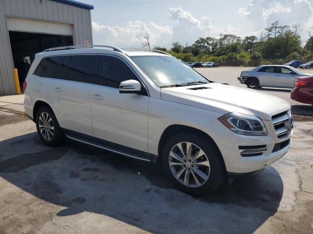 4JGDF6EE8FA519965 - 2015 MERCEDES-BENZ GL 450 4MATIC WHITE photo 4