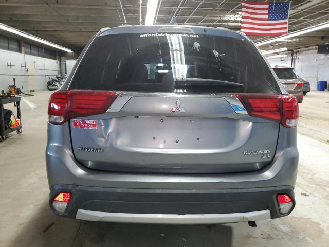 JA4AD3A37HZ050611 - 2017 MITSUBISHI OUTLANDER SE GRAY photo 6