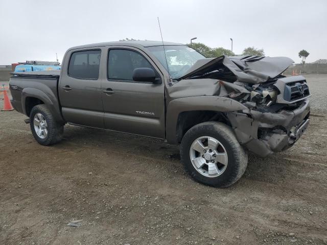 3TMJU4GN4DM146809 - 2013 TOYOTA TACOMA DOUBLE CAB PRERUNNER BROWN photo 4