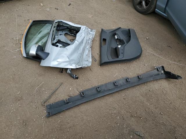 MAJ3P1TEXJC204588 - 2018 FORD ECOSPORT SE ვერცხლისფერი ფოტო 13