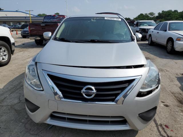 3N1CN7AP5KL822224 - 2019 NISSAN VERSA S ვერცხლისფერი ფოტო 5