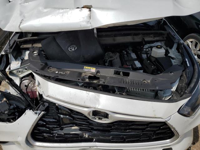 5TDGZRAH5NS550781 - 2022 TOYOTA HIGHLANDER XLE WHITE photo 12