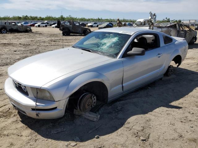 1ZVHT80N485166165 - 2008 FORD MUSTANG SILVER photo 1