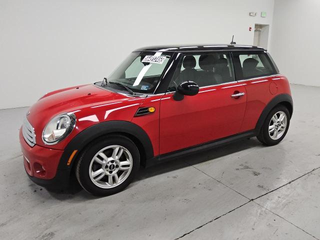 2013 MINI COOPER, 