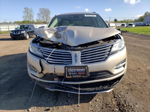 5LMCJ3D97HUL07392 - 2017 LINCOLN MKC RESERVE ოქროსფერი ფოტო 5