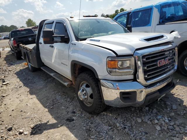 1GD42VCY1HF192060 - 2017 GMC SIERRA K3500 WHITE photo 4