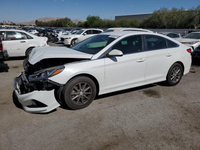 5NPE24AF9JH668930 - 2018 HYUNDAI SONATA SE WHITE photo 1