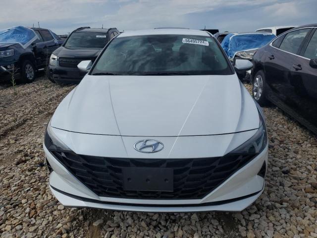 5NPLM4AG0MH024358 - 2021 HYUNDAI ELANTRA SEL WHITE photo 5