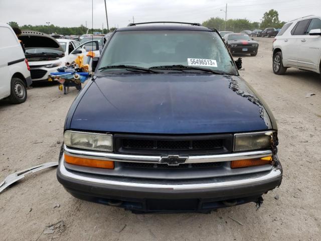 1GNDT13W7Y2192216 - 2000 CHEVROLET BLAZER BLUE photo 5