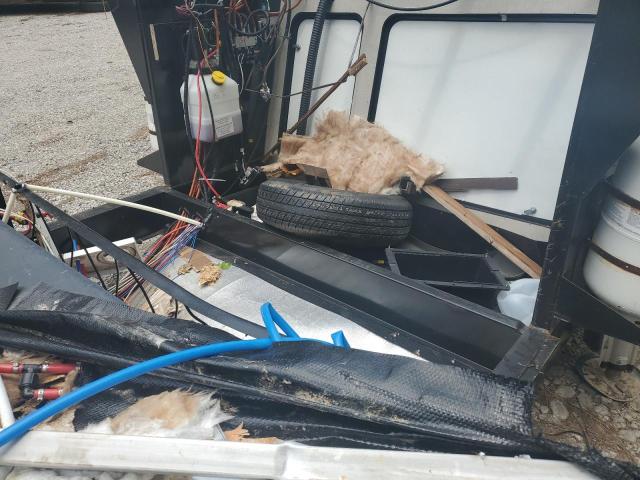 4YDF38224J4700139 - 2018 KEYSTONE MONTANA 奶油色 照片 9