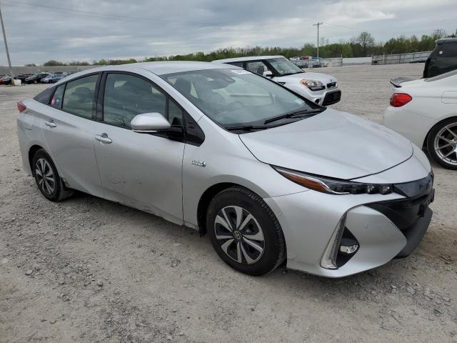 JTDKARFP2H3020274 - 2017 TOYOTA PRIUS PRIM SILVER photo 4