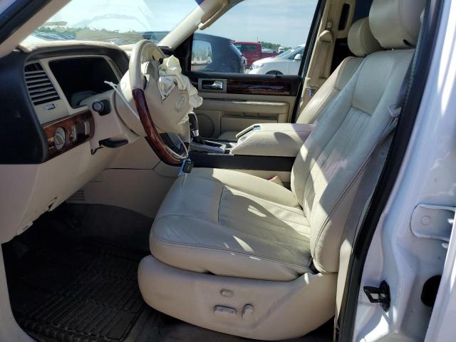 5LMFU28R43LJ42246 - 2003 LINCOLN NAVIGATOR WHITE photo 7