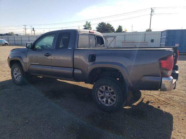 5TFSZ5ANXJX126011 - 2018 TOYOTA TACOMA ACCESS CAB ნაცრისფერი ფოტო 2